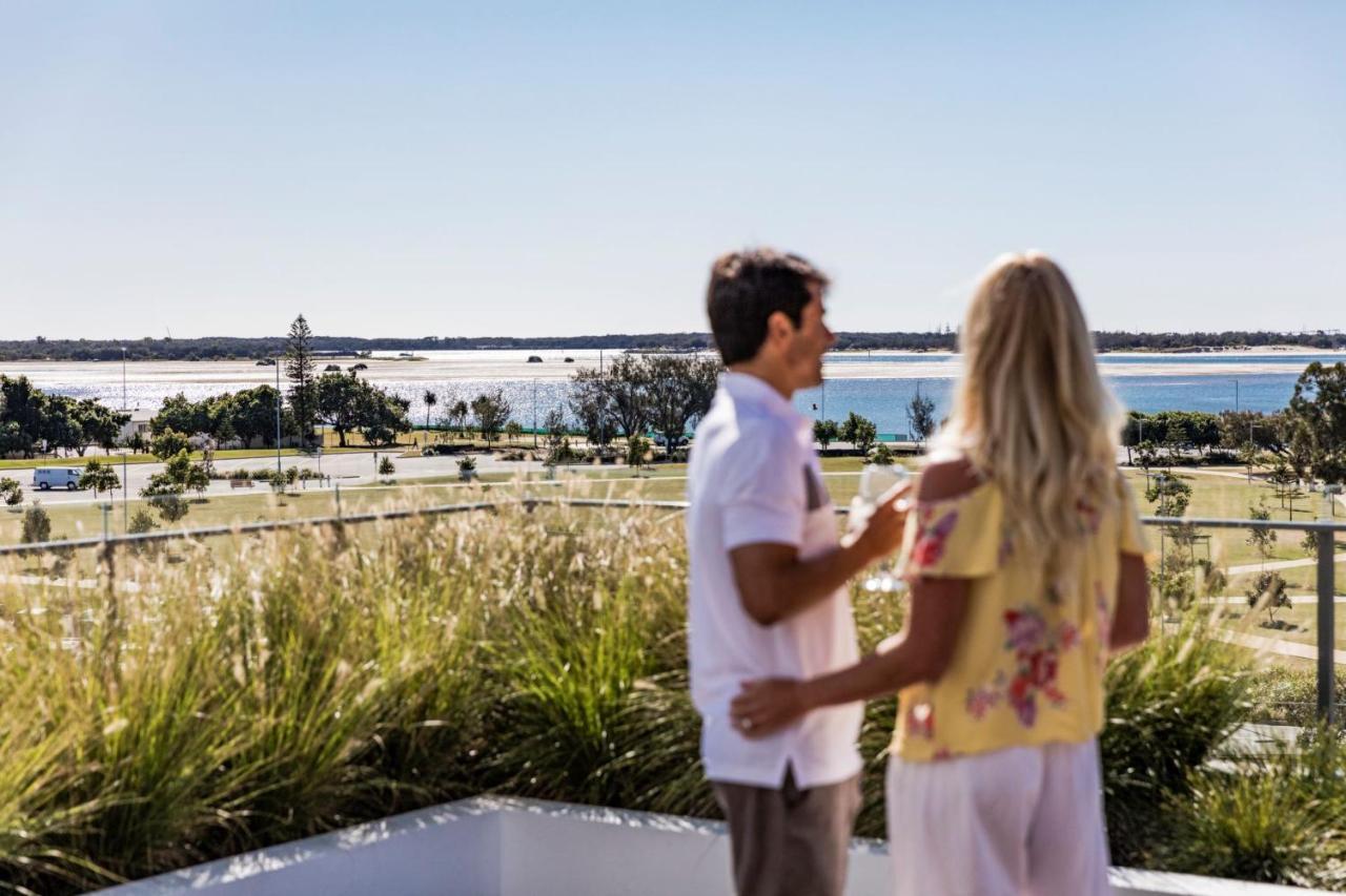 Sky Broadwater Apartments Southport Экстерьер фото