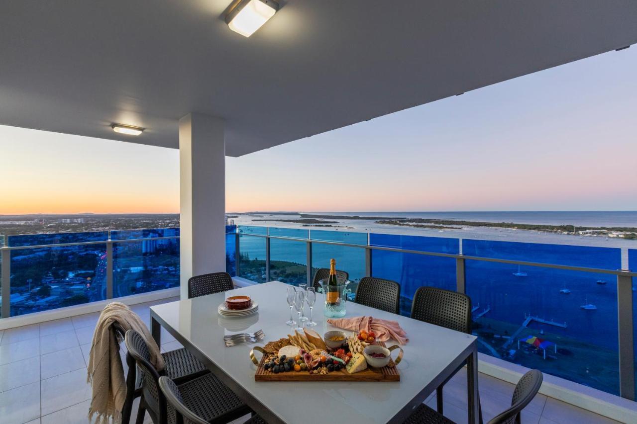 Sky Broadwater Apartments Southport Экстерьер фото