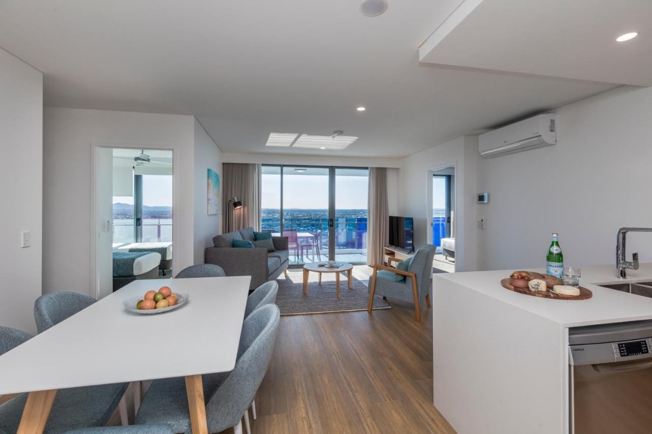 Sky Broadwater Apartments Southport Экстерьер фото
