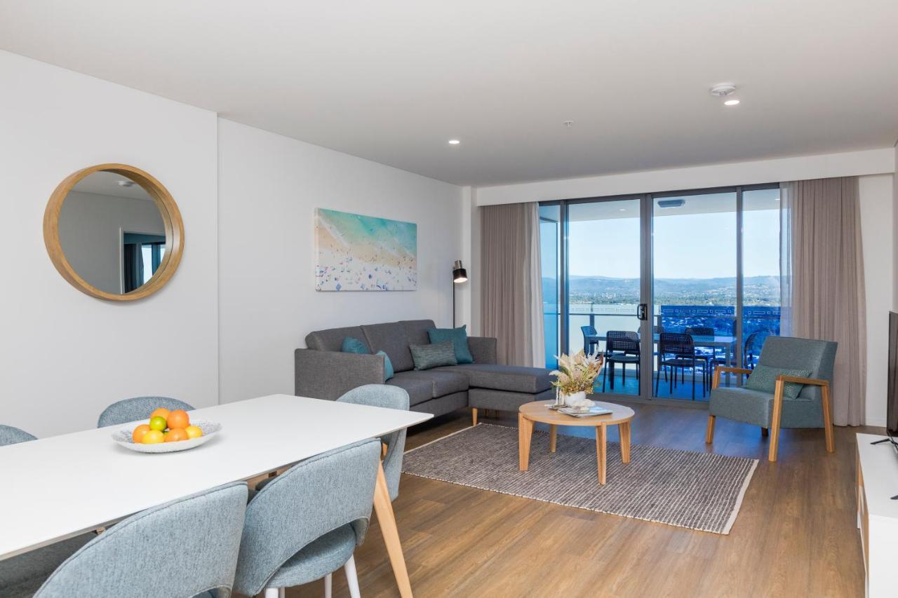 Sky Broadwater Apartments Southport Экстерьер фото