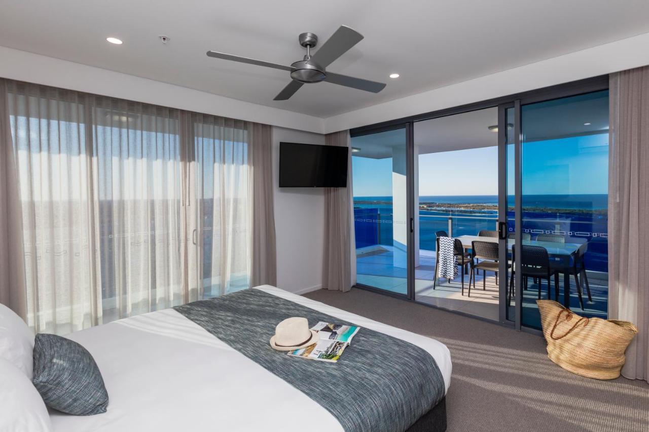 Sky Broadwater Apartments Southport Экстерьер фото