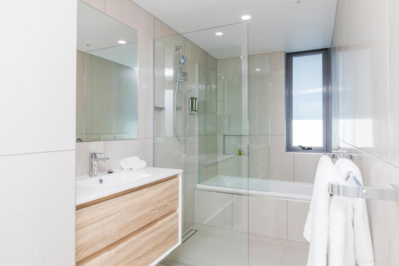 Sky Broadwater Apartments Southport Экстерьер фото