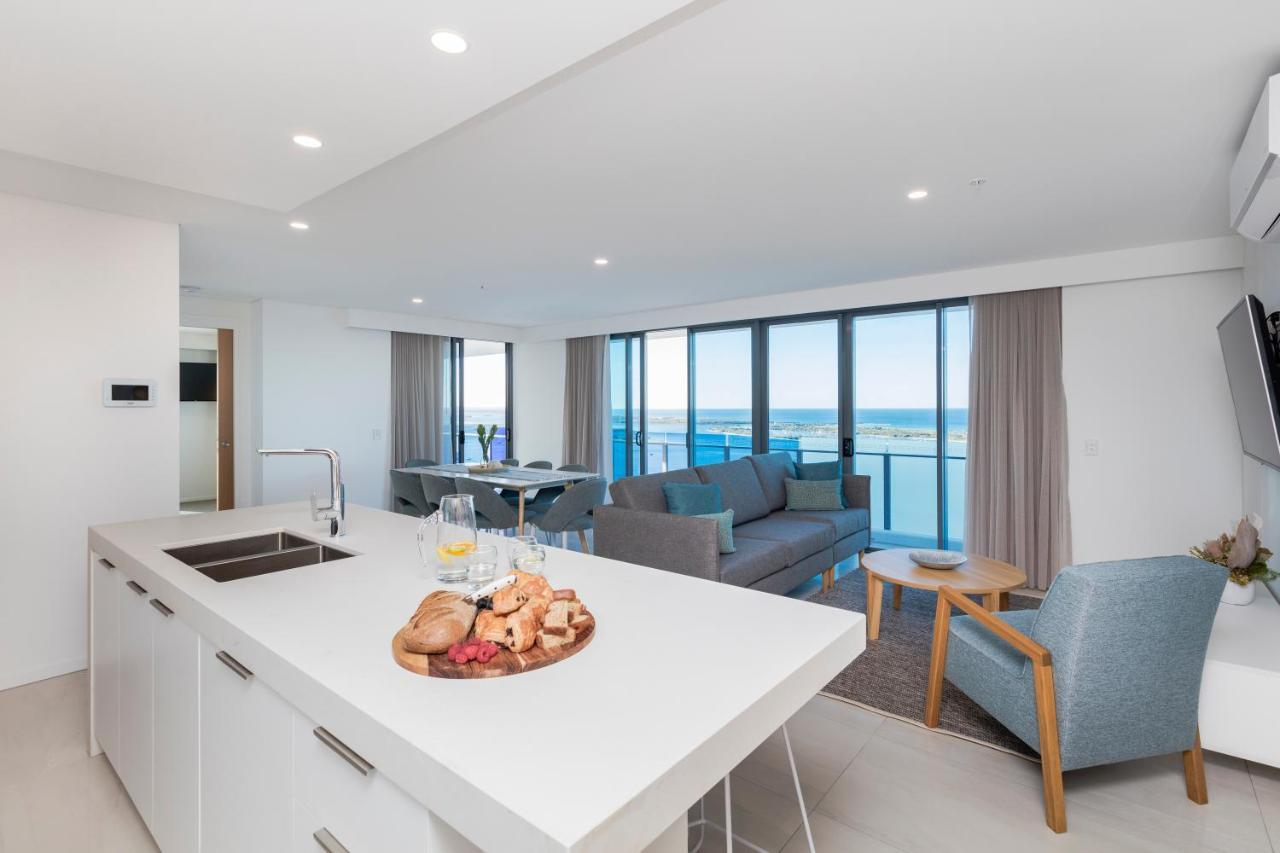 Sky Broadwater Apartments Southport Экстерьер фото