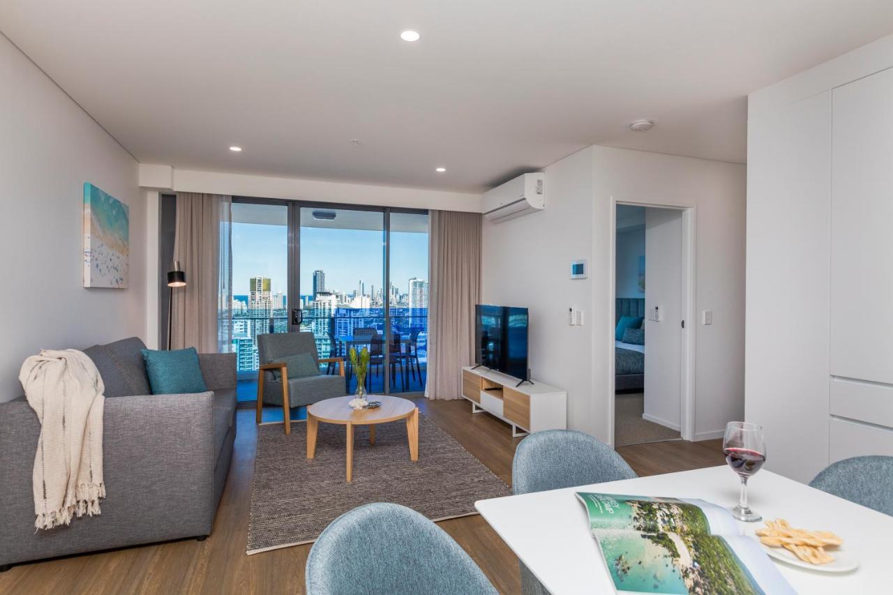 Sky Broadwater Apartments Southport Экстерьер фото
