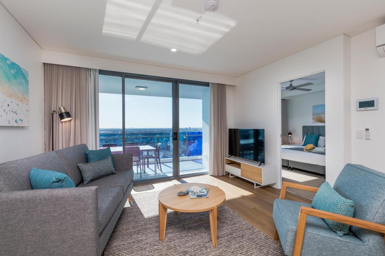 Sky Broadwater Apartments Southport Экстерьер фото