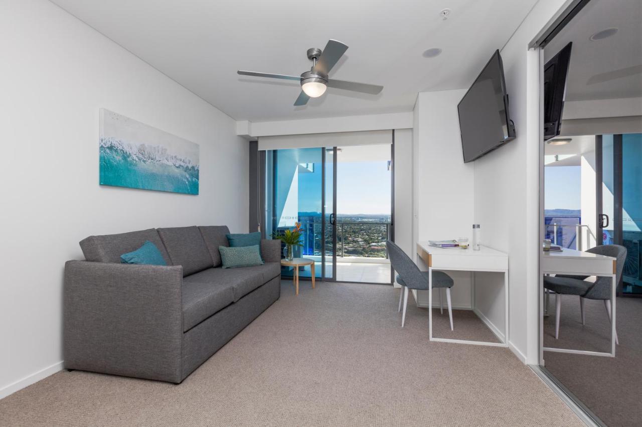 Sky Broadwater Apartments Southport Экстерьер фото